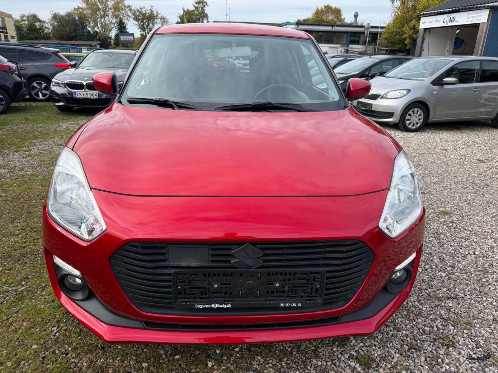 Rød Suzuki Swift fra 2017