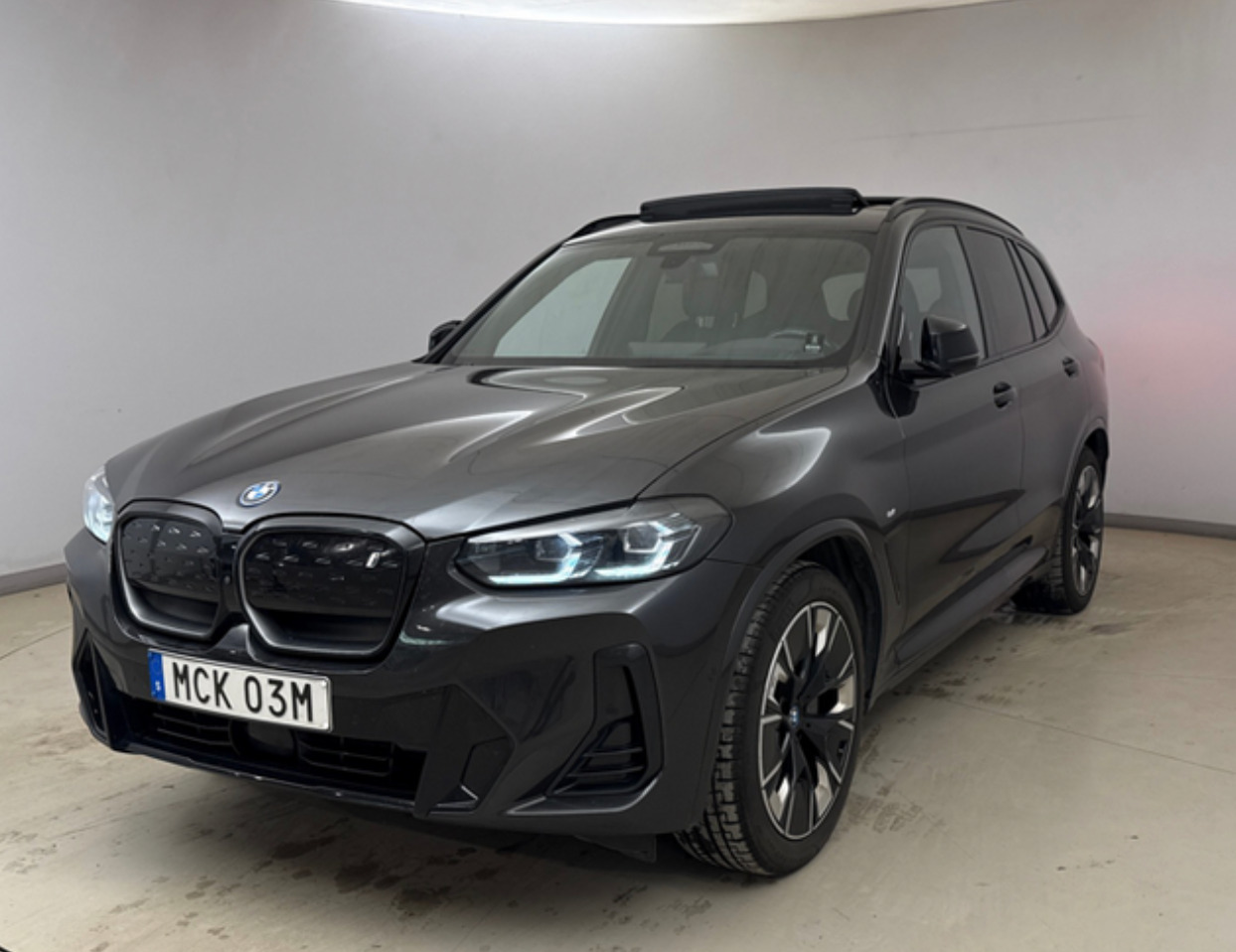 BMW iX3 Charged Plus M-Sport