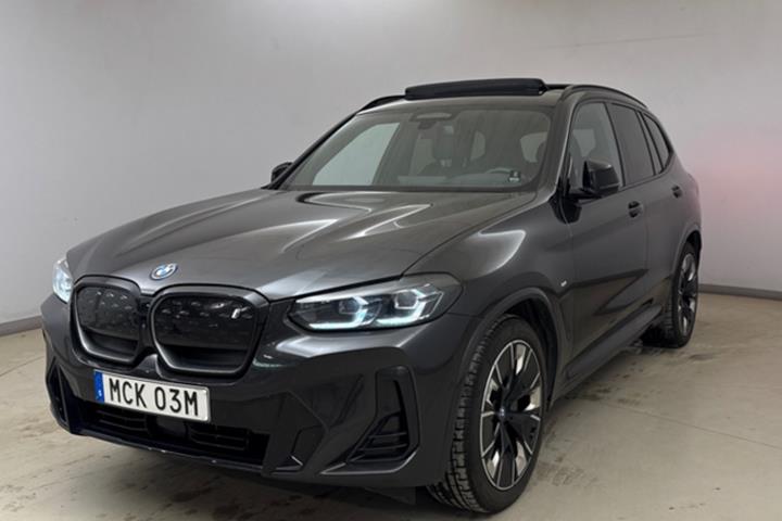 Grå BMW iX3 fra 2024