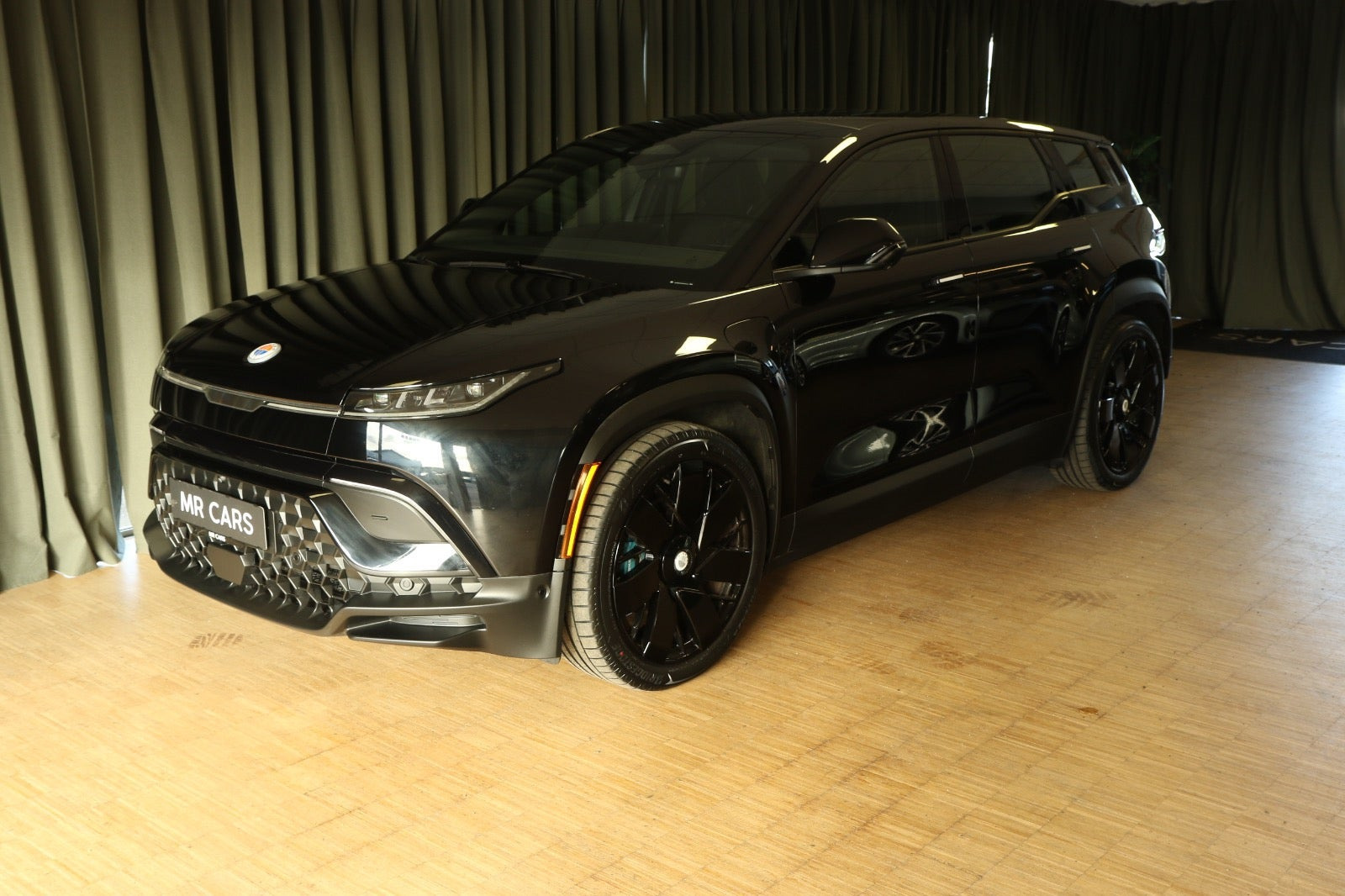 Sort Fisker Ocean fra 2024