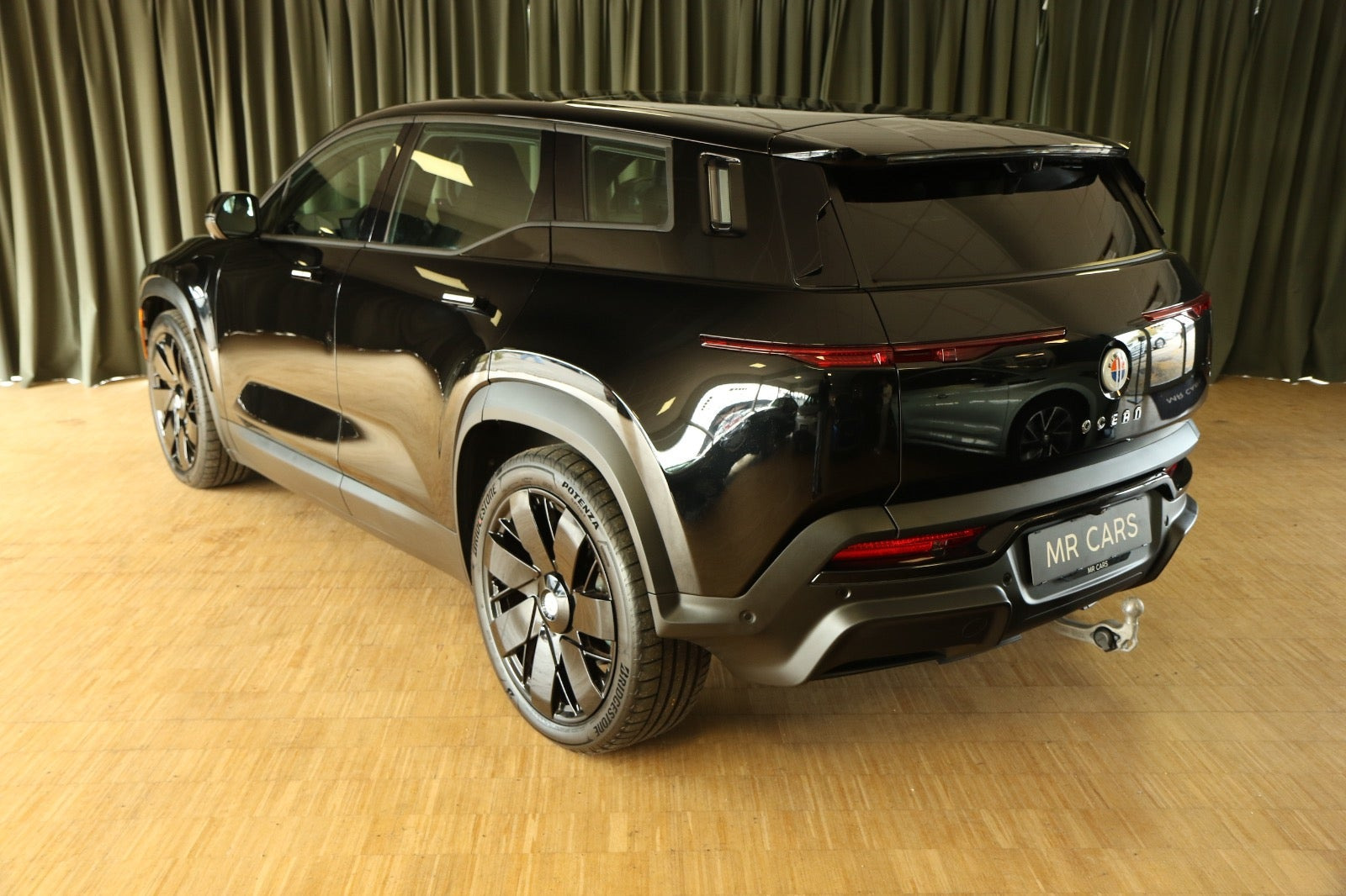 Sort Fisker Ocean fra 2024