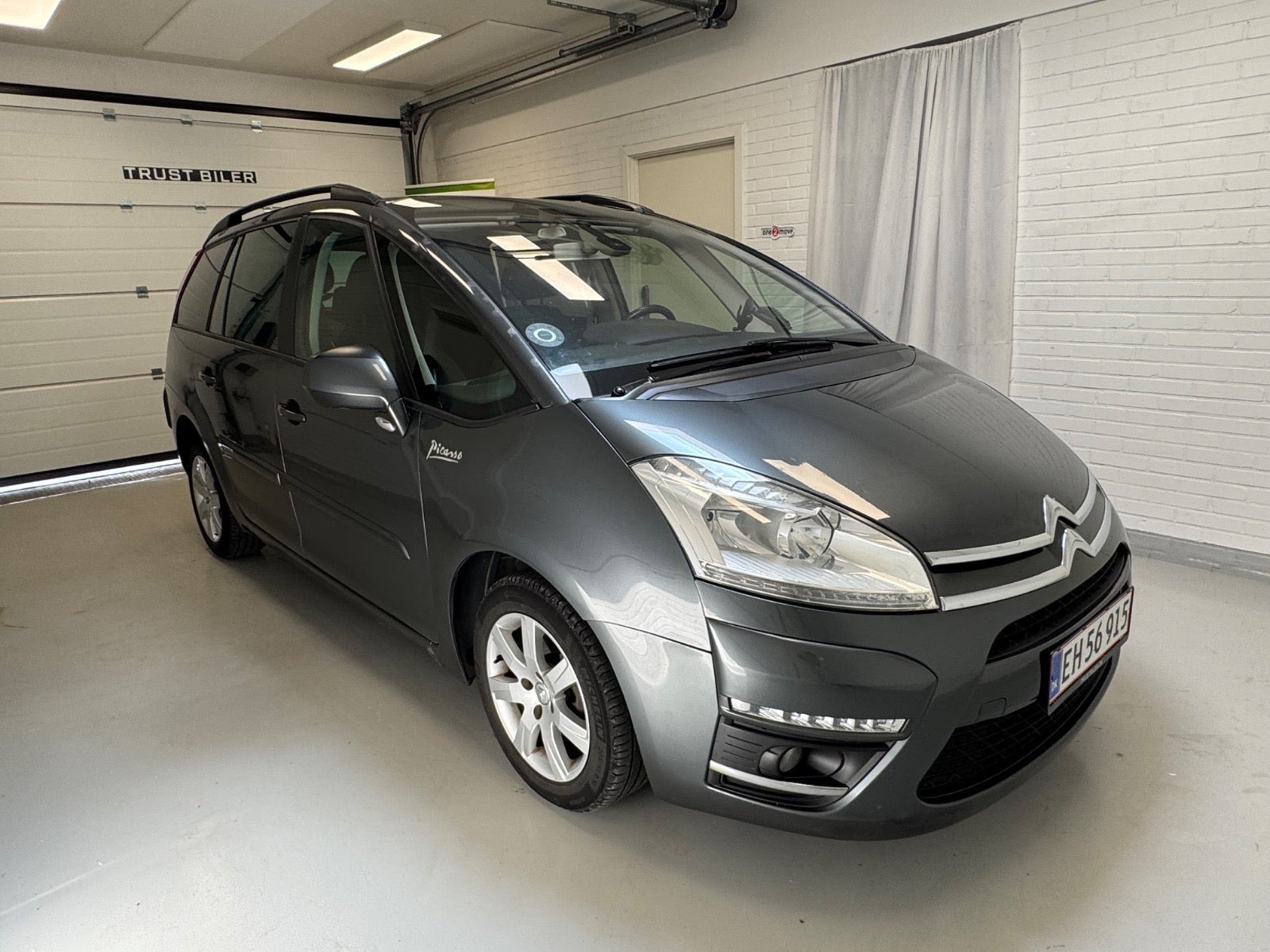 Grå Citroën Grand C4 Picasso fra 2013