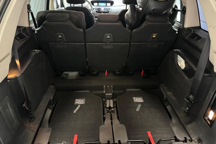 Grå Citroën Grand C4 Picasso fra 2013