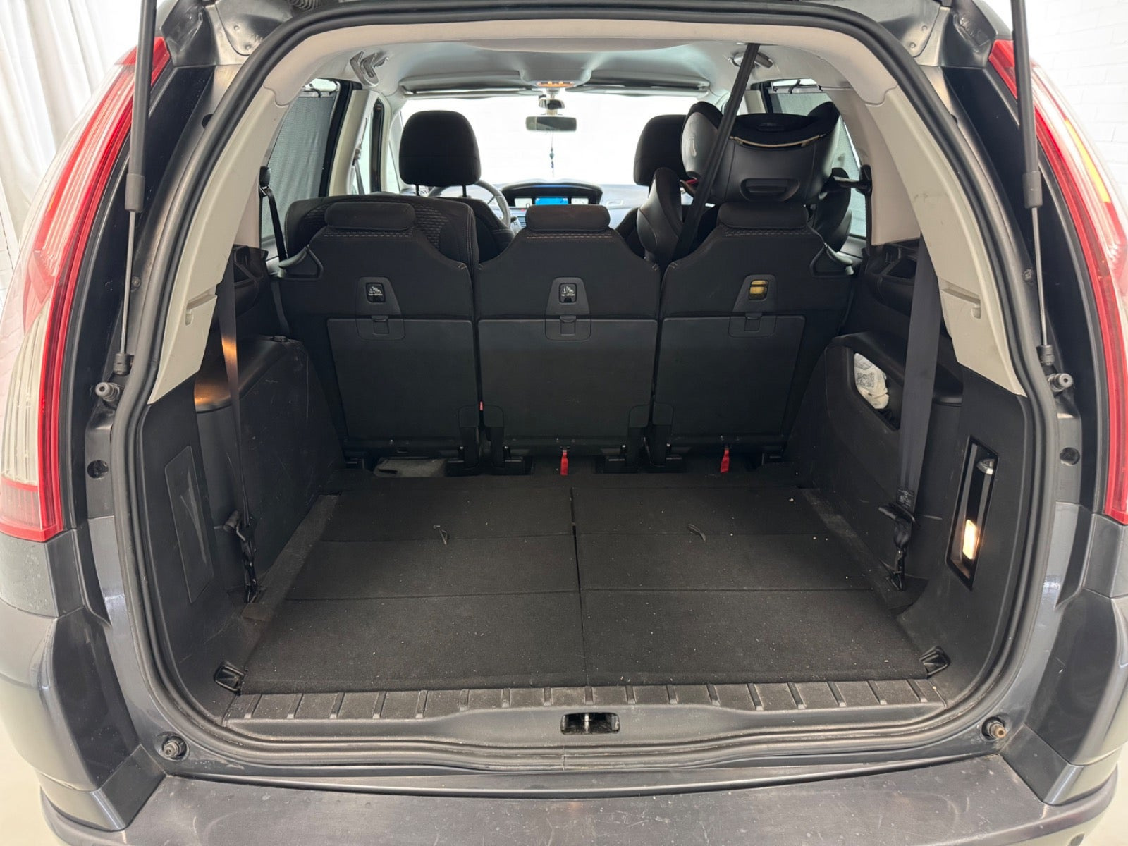 Grå Citroën Grand C4 Picasso fra 2013