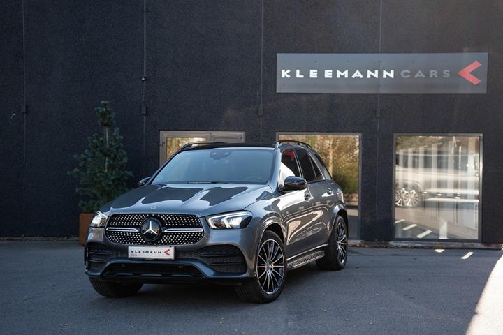 Grå Mercedes GLE350 de fra 2021