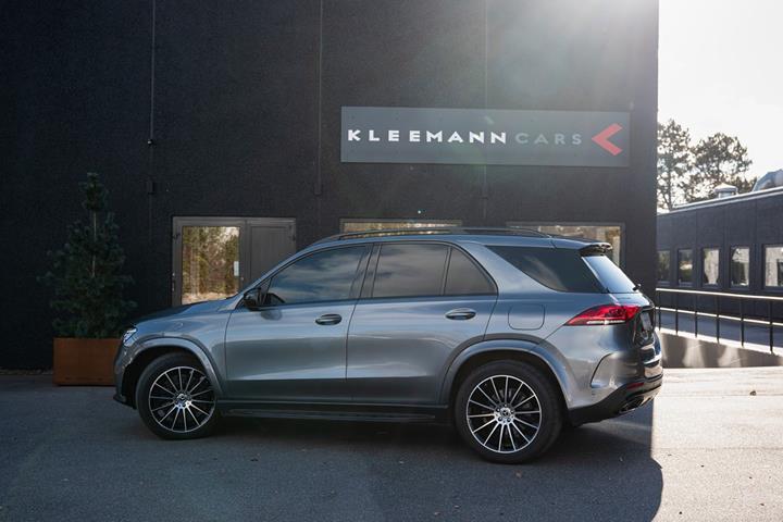 Grå Mercedes GLE350 de fra 2021