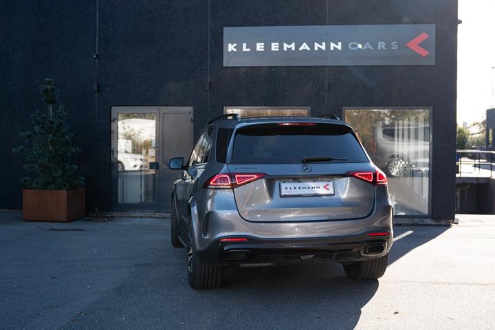 Grå Mercedes GLE350 de fra 2021