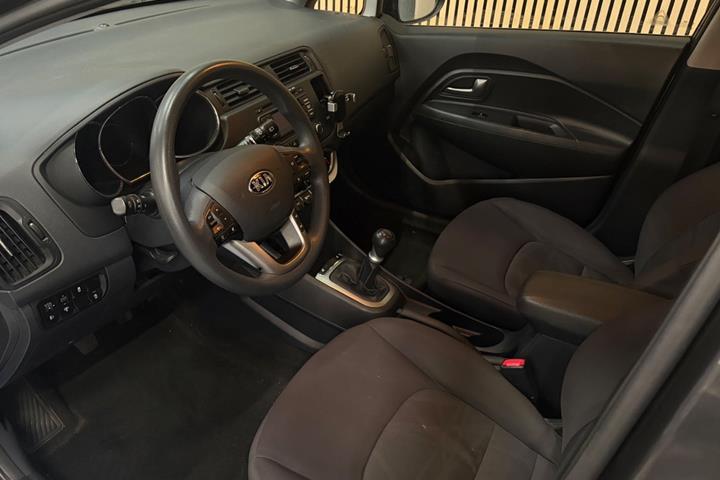 undefined Kia Rio fra 2013