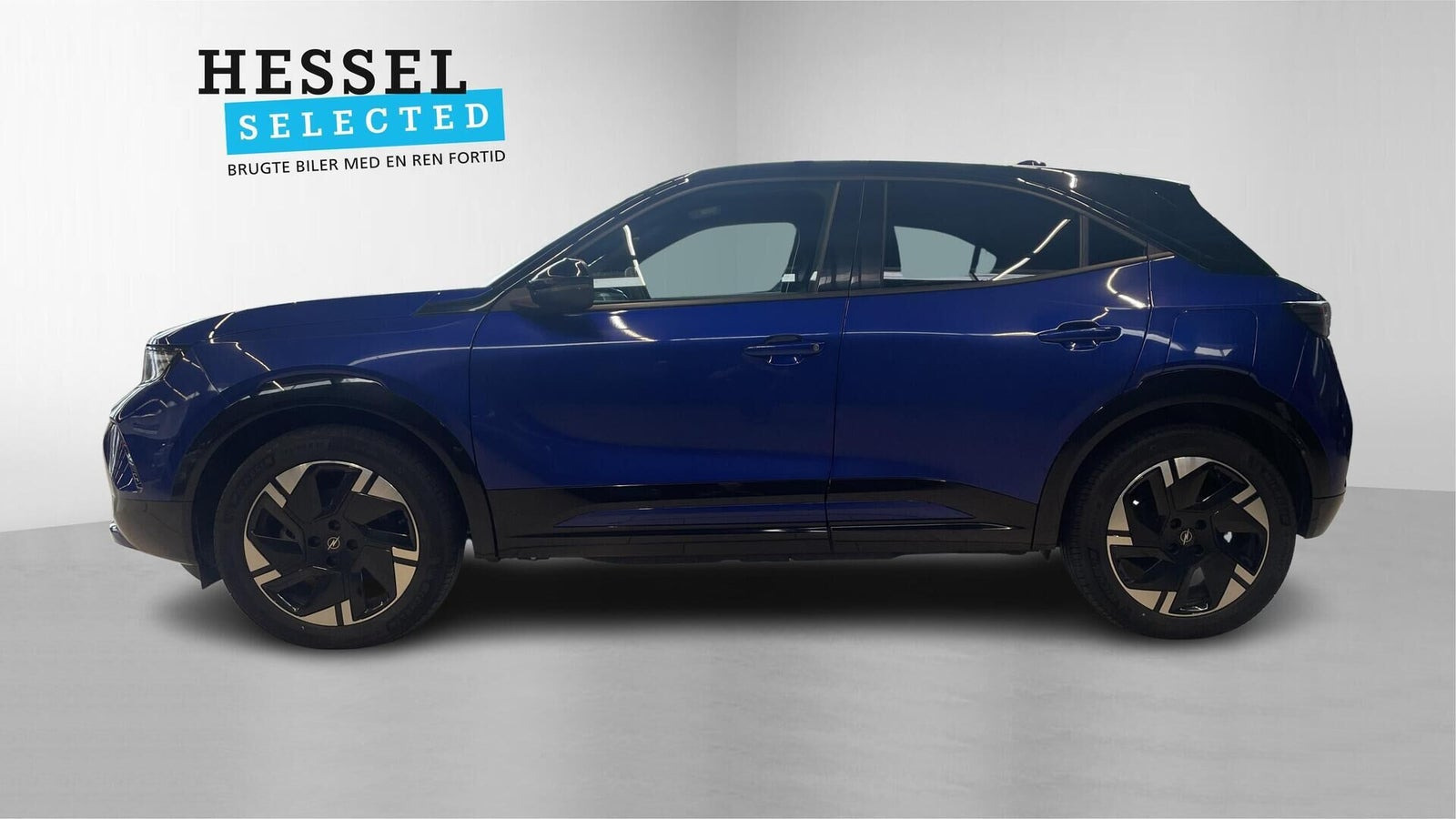 Blå Opel Mokka-e fra 2025