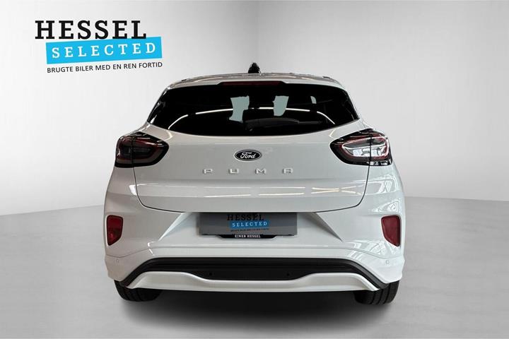 Hvid Ford Puma fra 2025