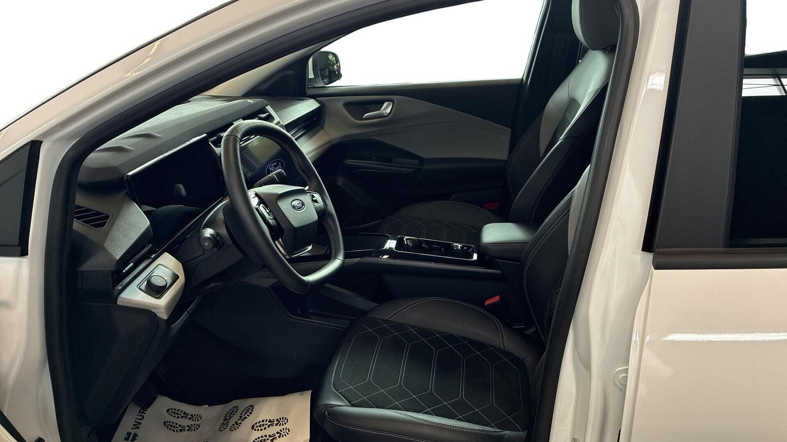 Hvid Ford Puma fra 2025