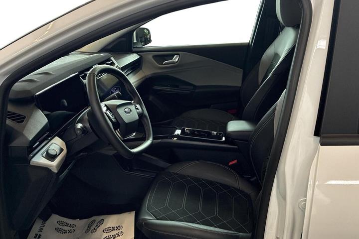 Hvid Ford Puma fra 2025
