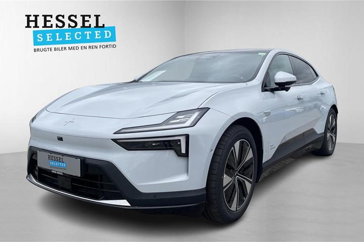 Hvid Polestar 4 fra 2026 set udefra