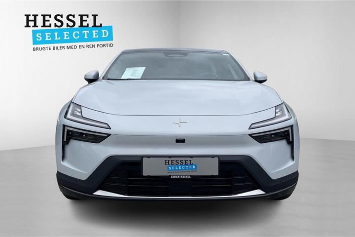 Hvid Polestar 4 fra 2026