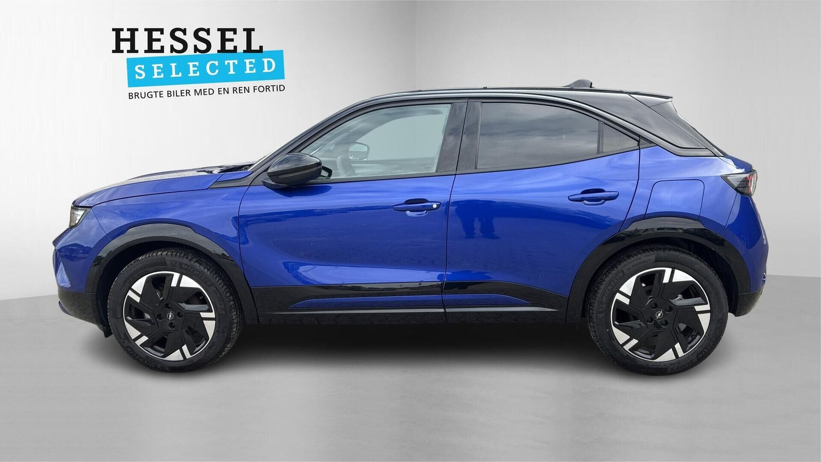 Blå Opel Mokka-e fra 2025