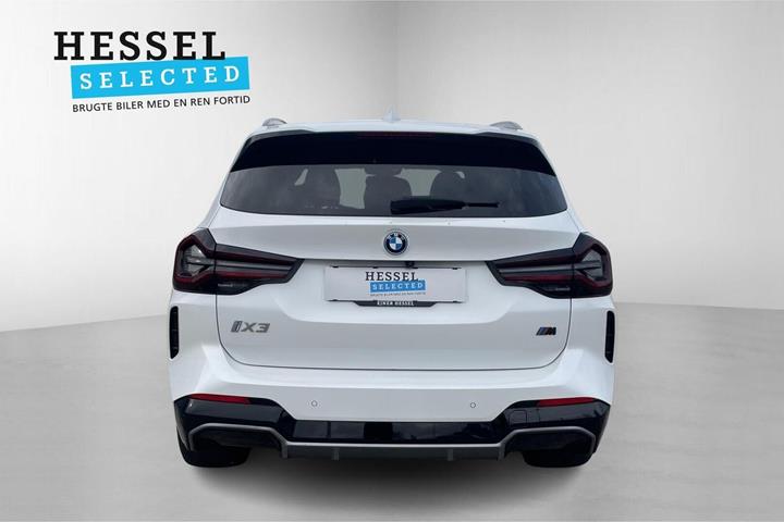 Hvid BMW iX3 fra 2022