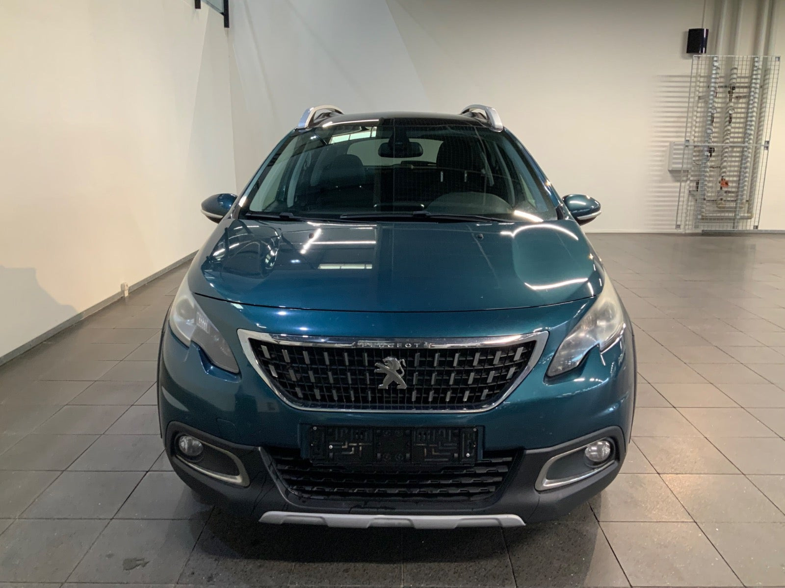 Grøn Peugeot 2008 fra 2017