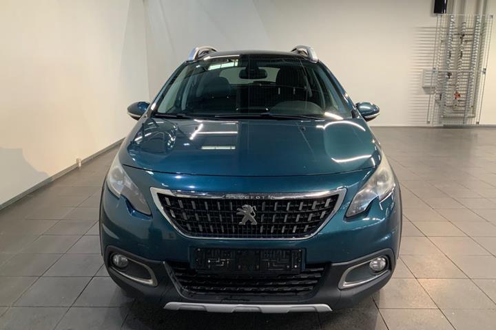 Grøn Peugeot 2008 fra 2017
