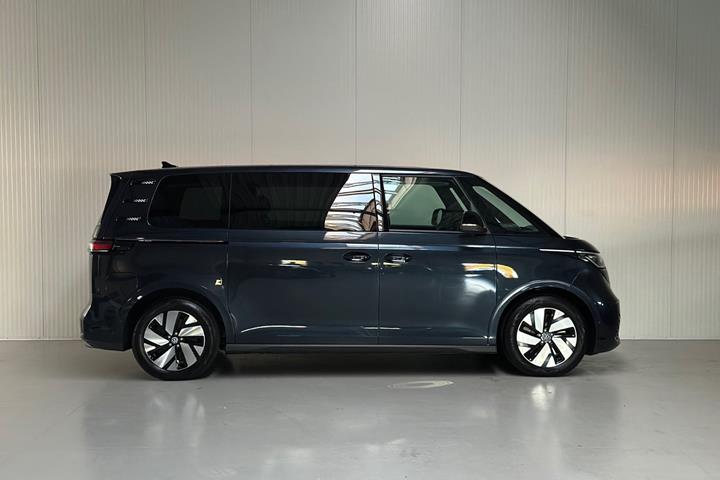 Blå VW ID.Buzz fra 2026