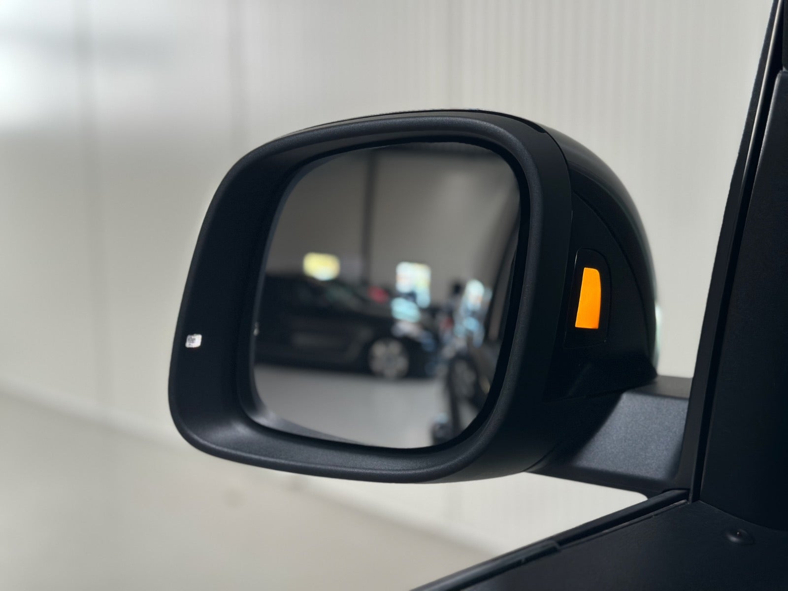 Blå VW ID.Buzz fra 2026