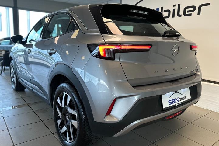 Grå Opel Mokka-e fra 2025