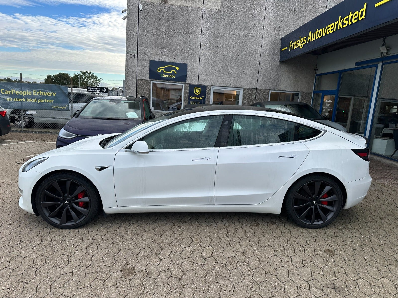 undefined Tesla Model 3 fra 2021