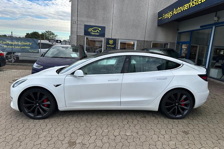 undefined Tesla Model 3 fra 2021