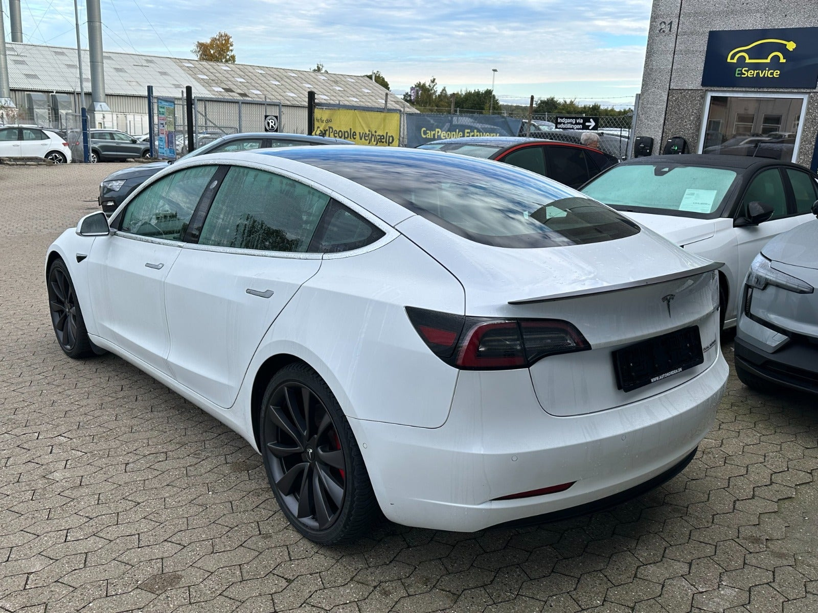 undefined Tesla Model 3 fra 2021