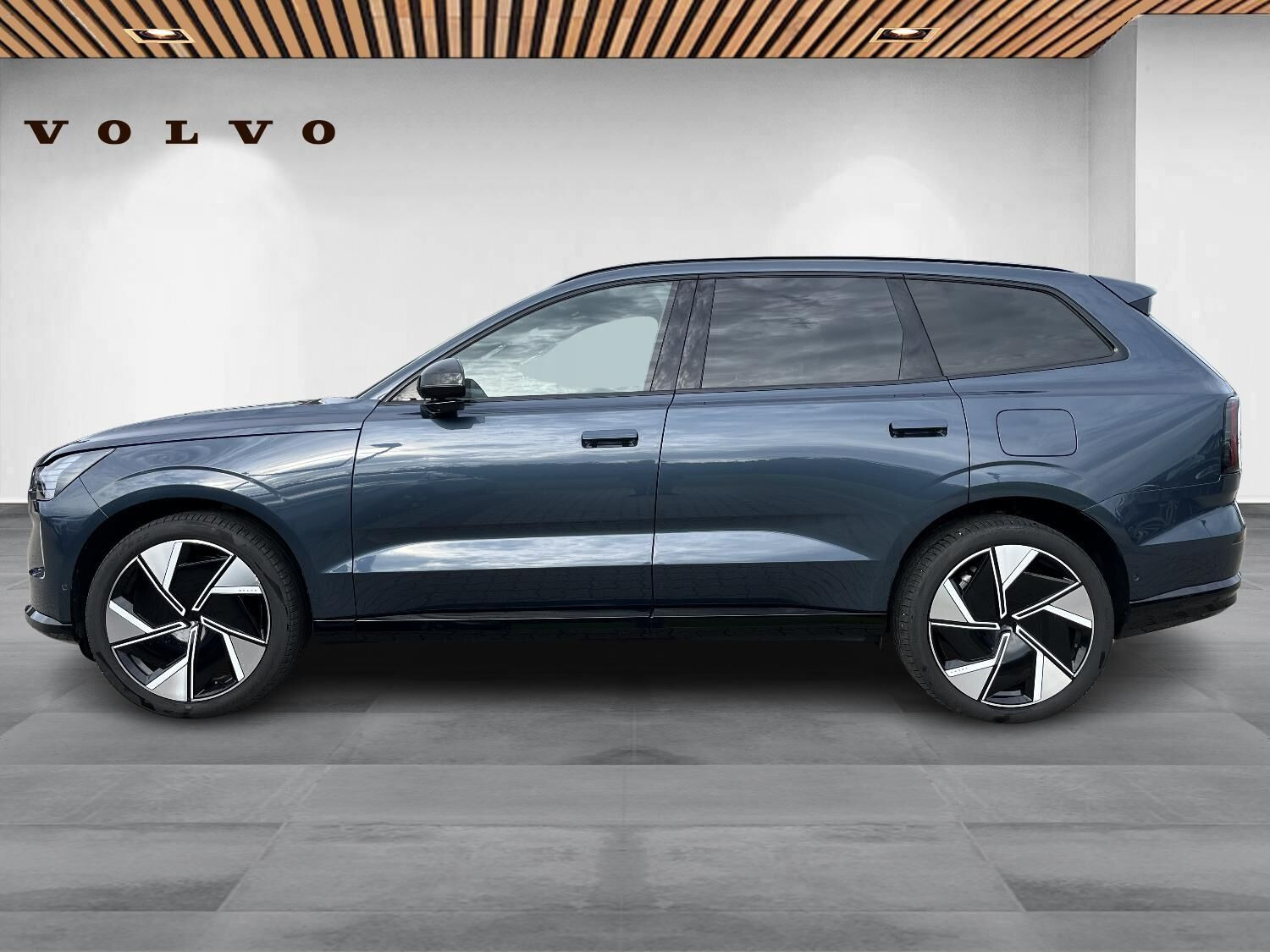 Blå Volvo EX90 fra 2025