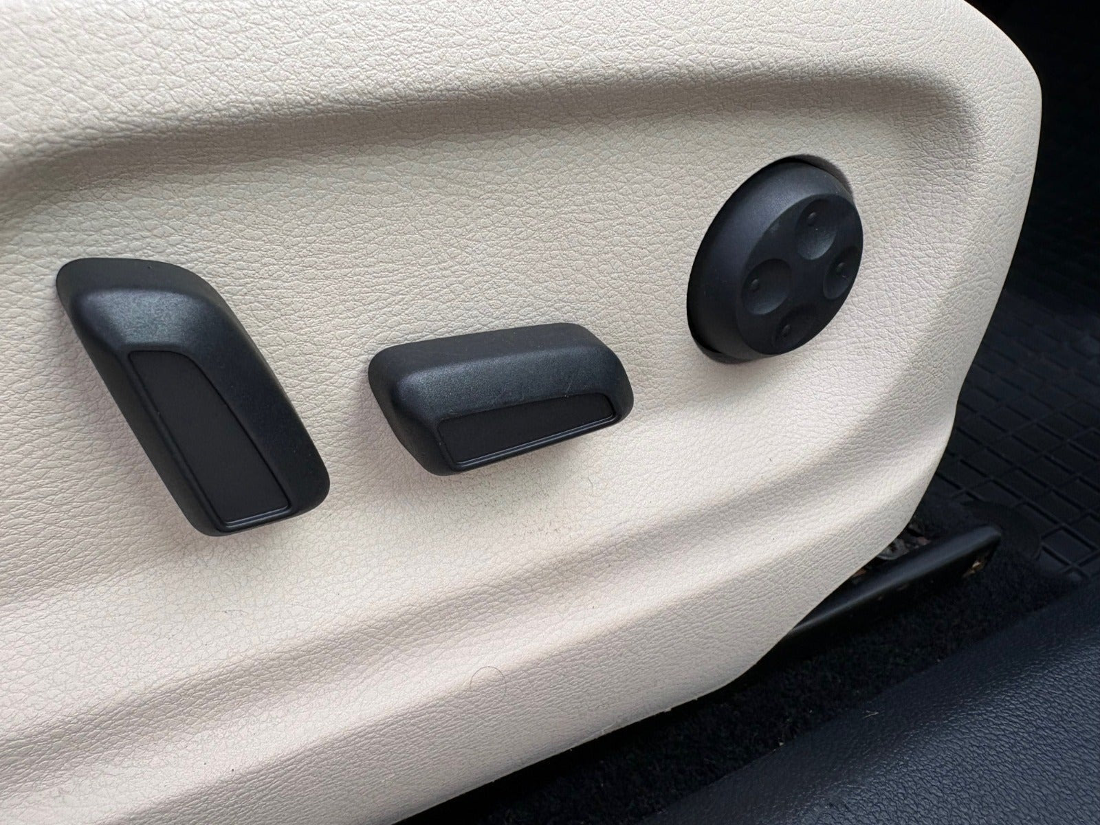 Sort VW Tiguan fra 2009