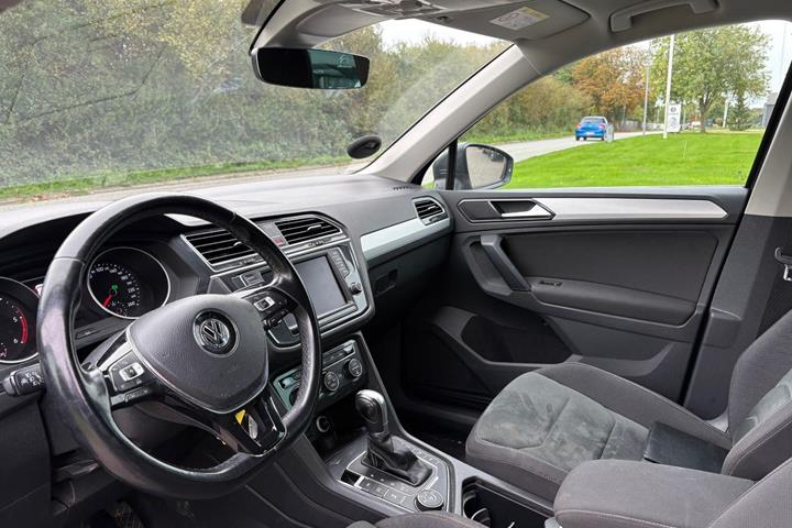 Sort VW Tiguan fra 2017