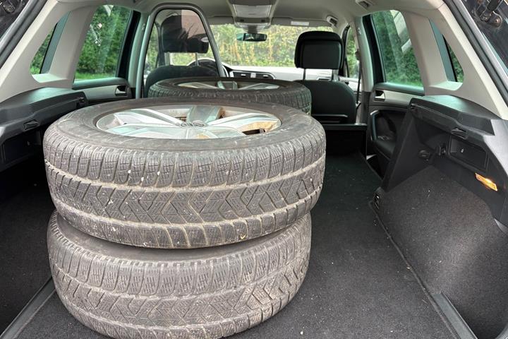Sort VW Tiguan fra 2017