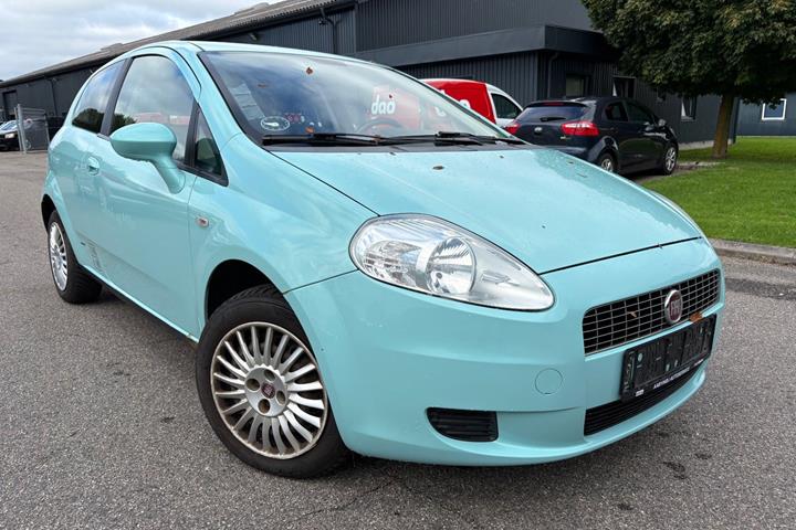 Gul Fiat Grande Punto fra 2009