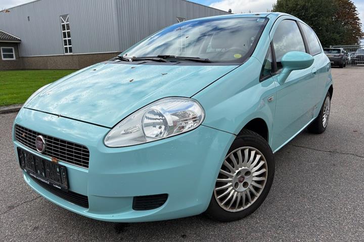 Gul Fiat Grande Punto fra 2009