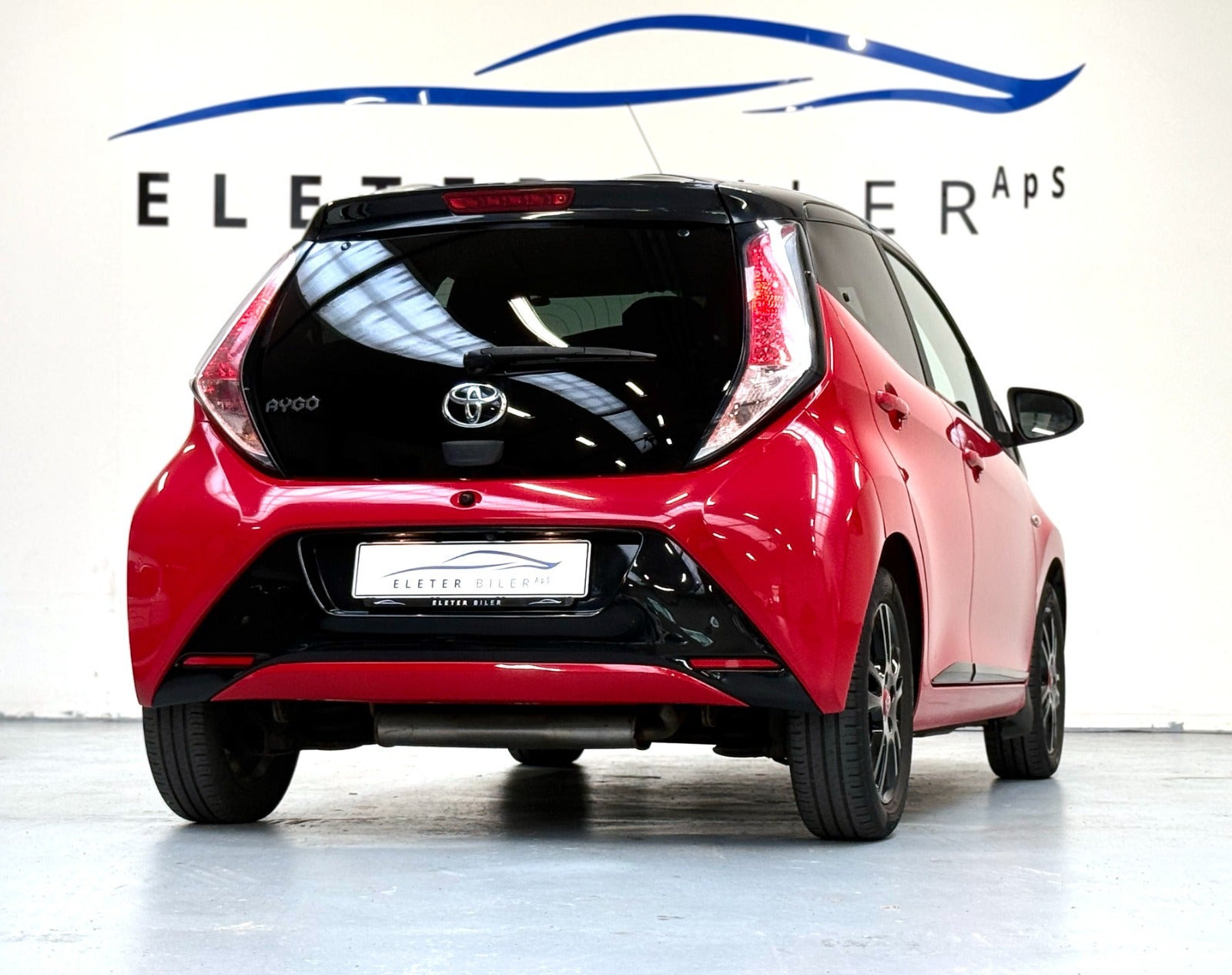 Rød Toyota Aygo fra 2017