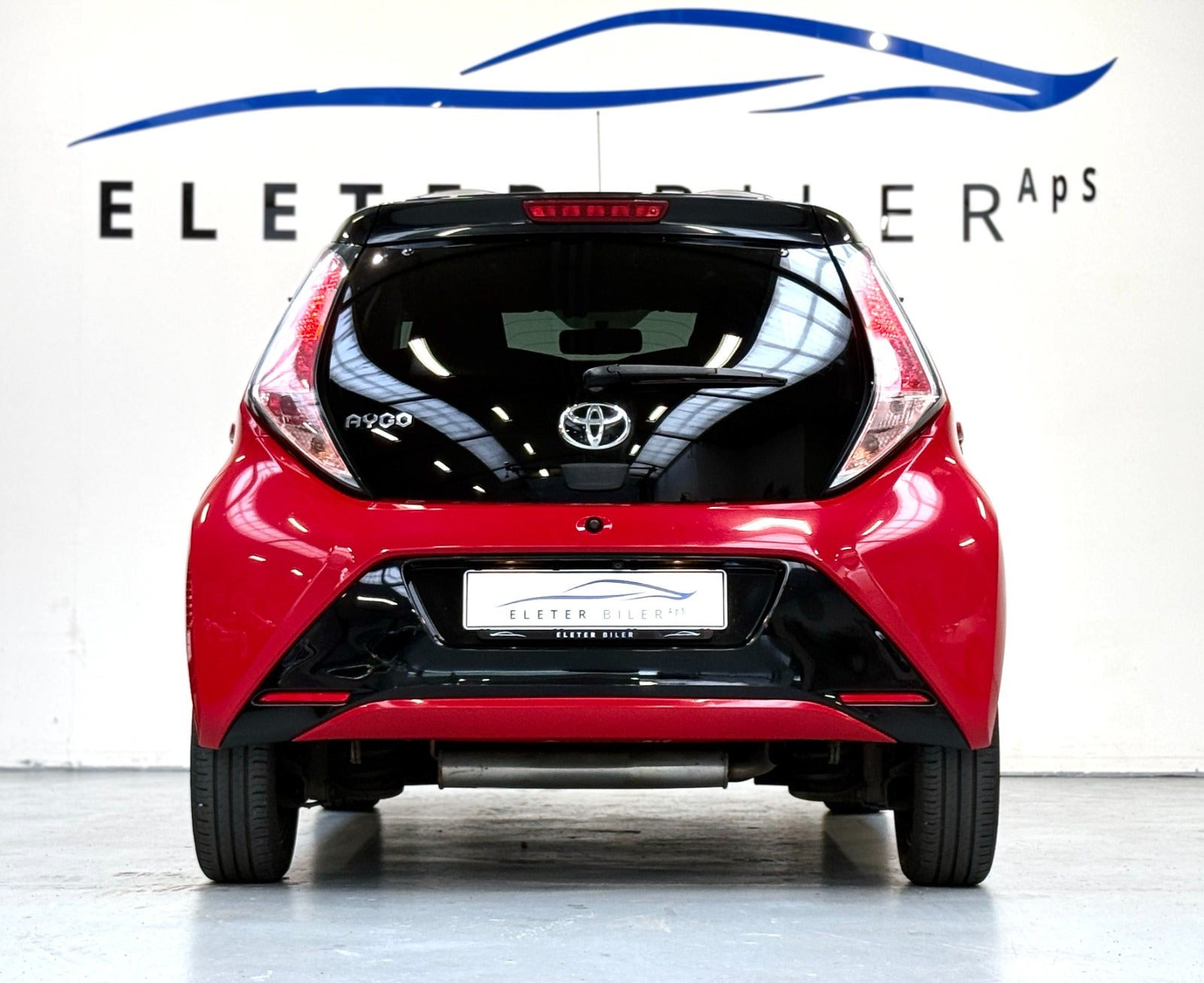 Rød Toyota Aygo fra 2017