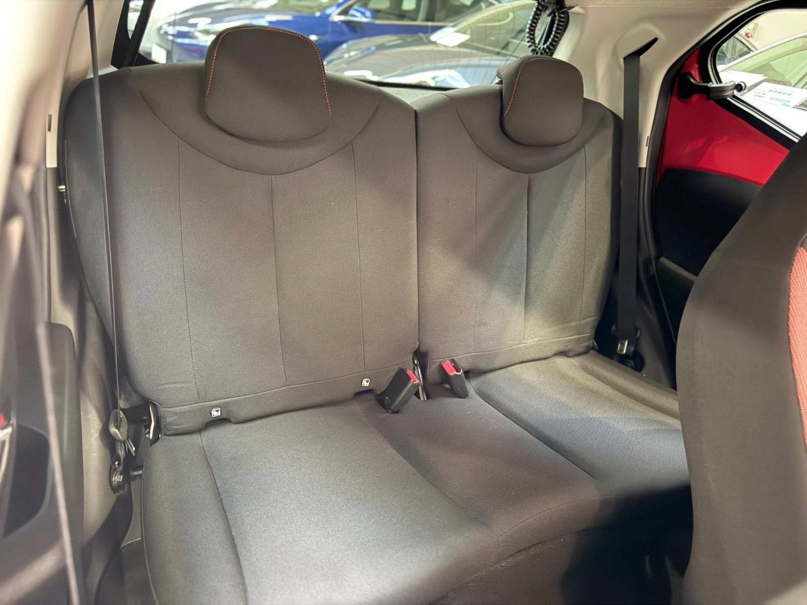 Rød Toyota Aygo fra 2017