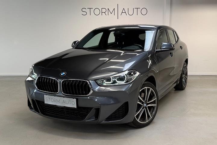 Grå BMW X2 fra 2021