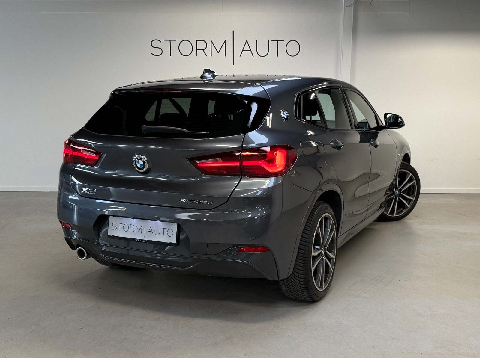 Grå BMW X2 fra 2021