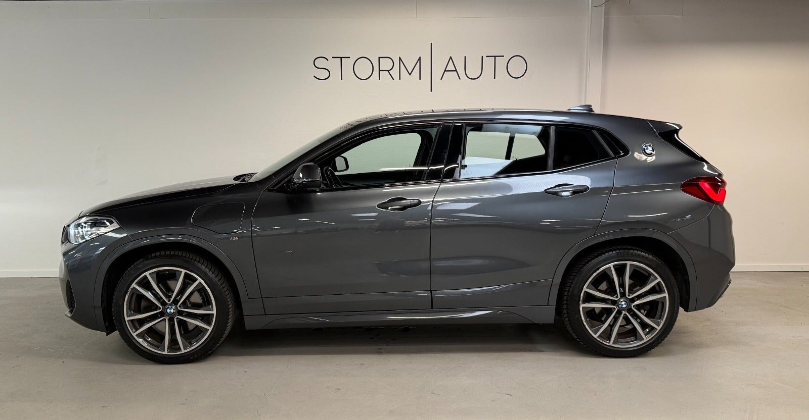 Grå BMW X2 fra 2021