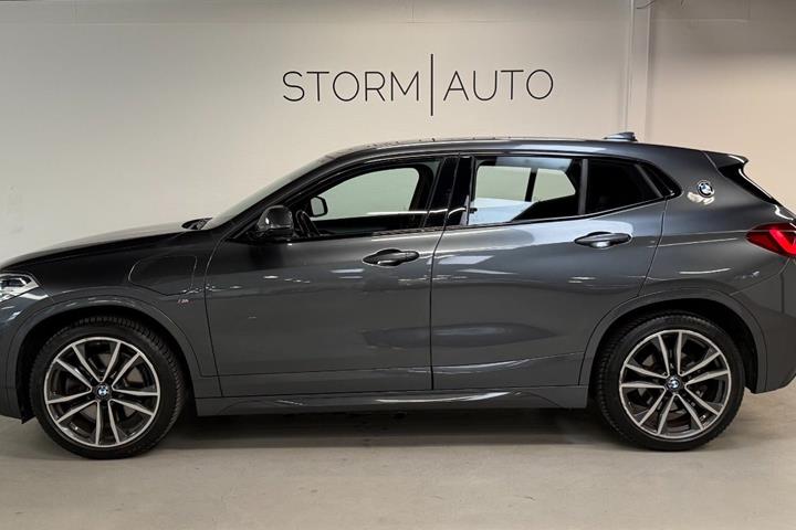 Grå BMW X2 fra 2021