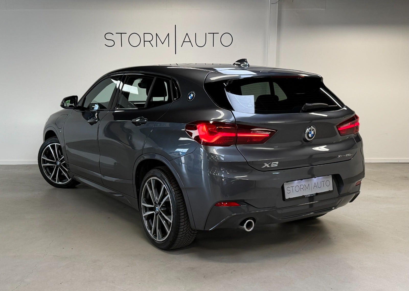 Grå BMW X2 fra 2021