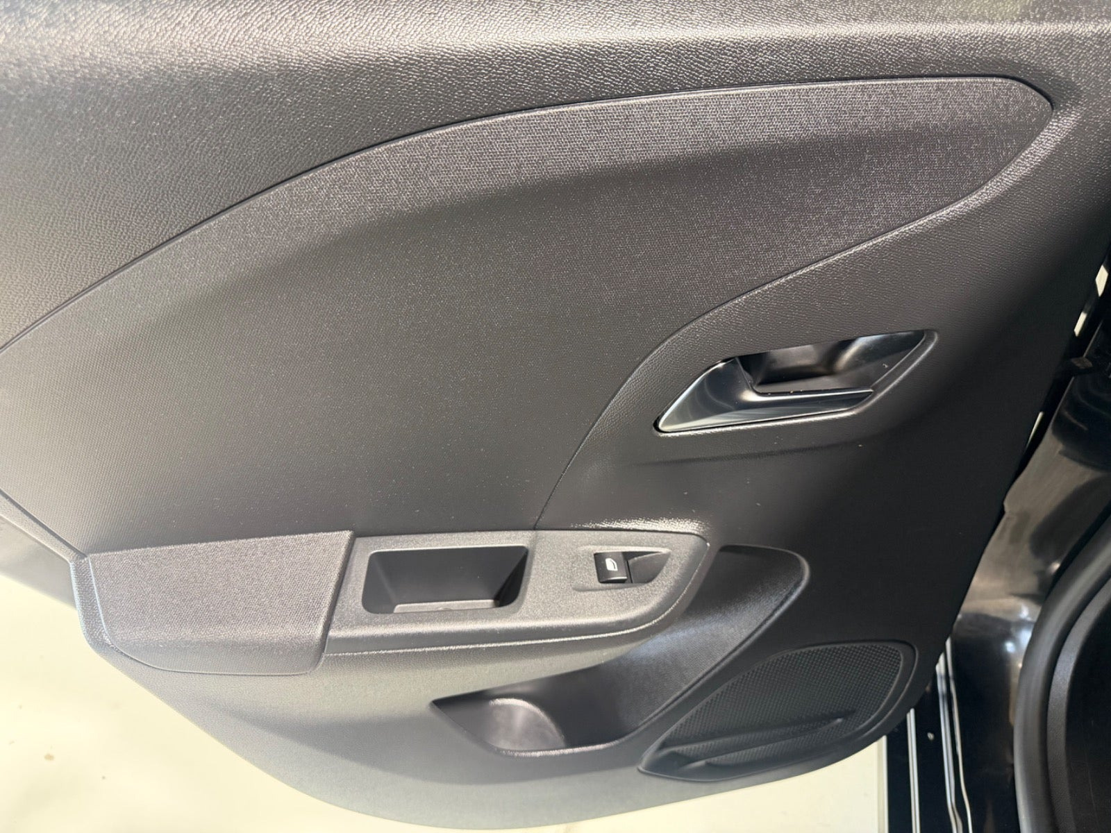 Sort Opel Corsa fra 2023