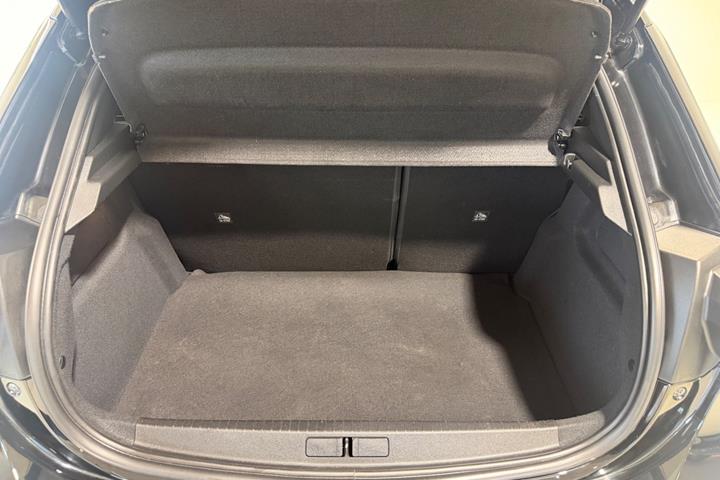 Sort Opel Corsa fra 2023