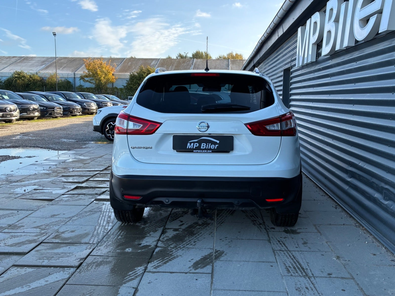 Hvid Nissan Qashqai fra 2016