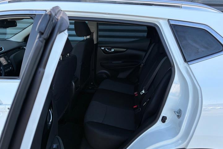 Hvid Nissan Qashqai fra 2016