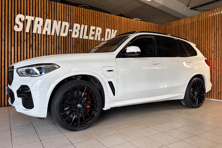 Hvid BMW X5 fra 2023