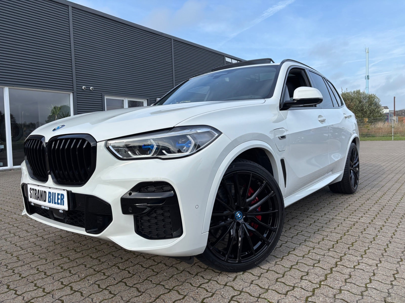 Hvid BMW X5 fra 2023