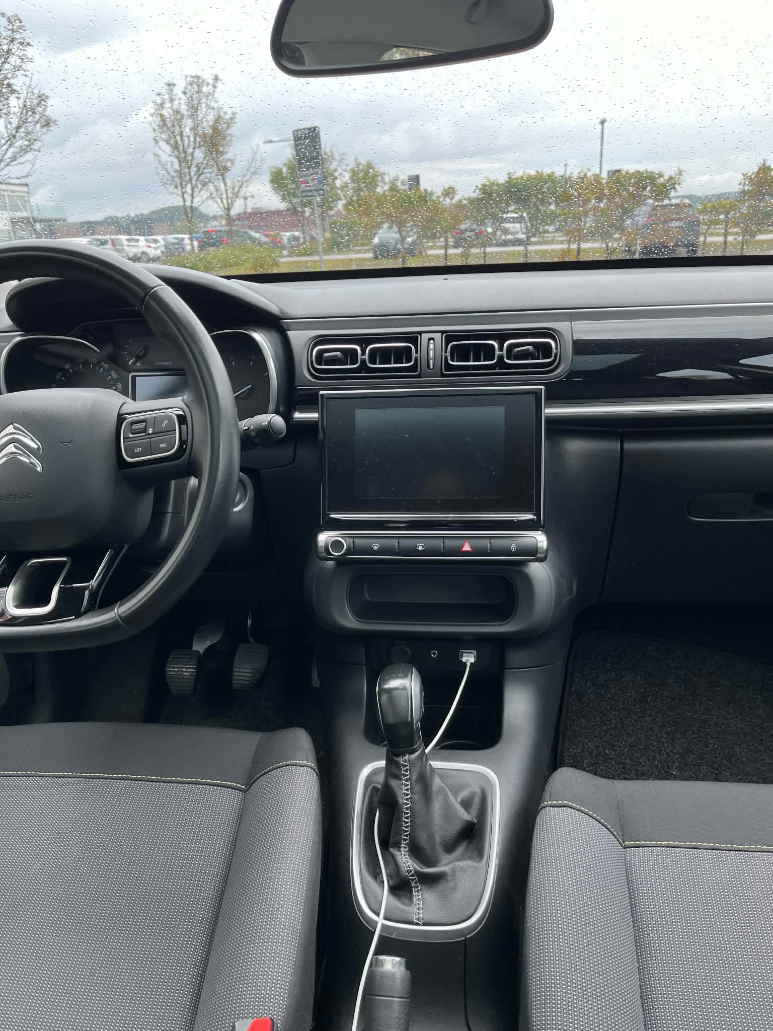 Grå Citroën C3 fra 2018