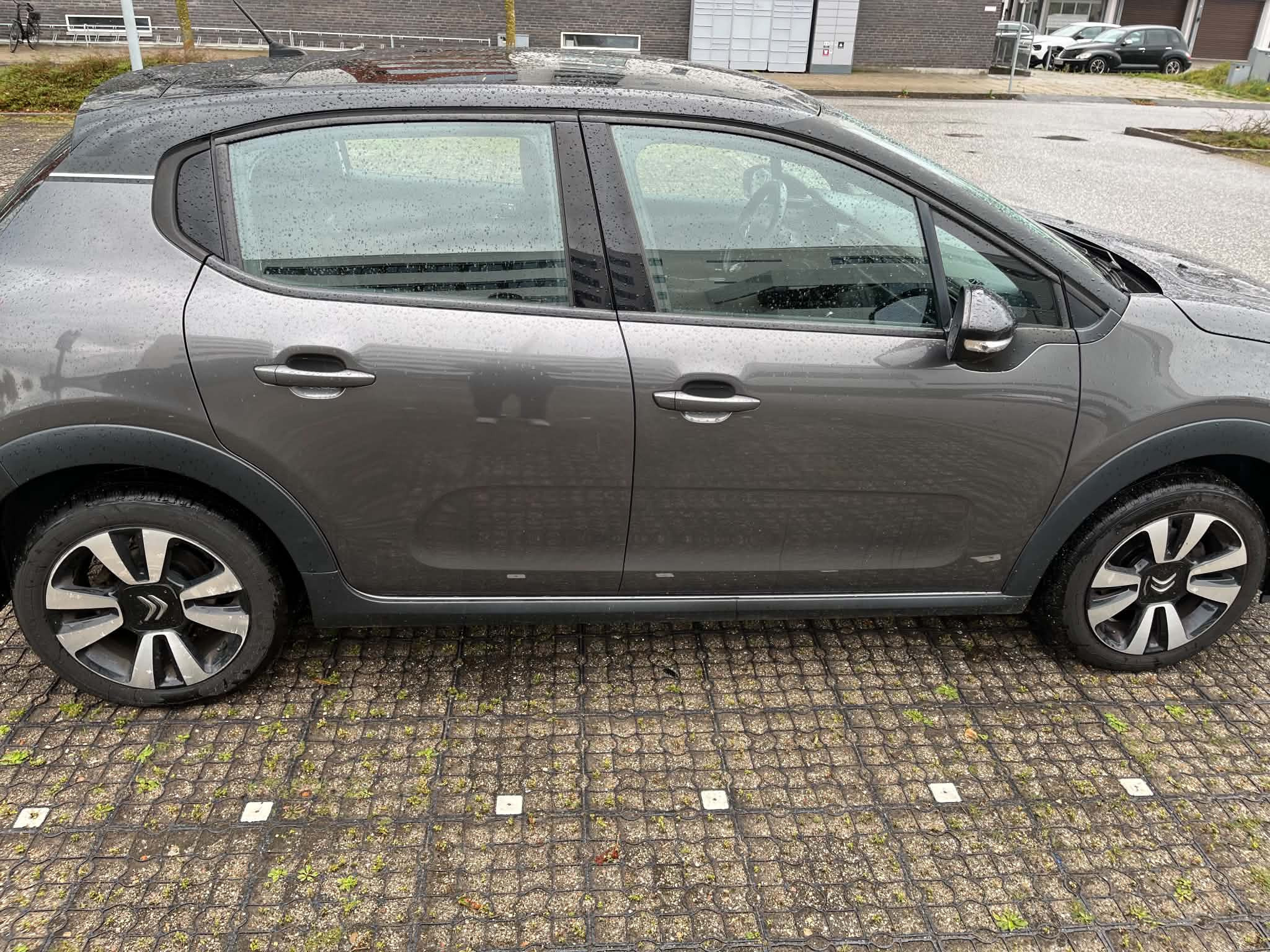 Grå Citroën C3 fra 2018
